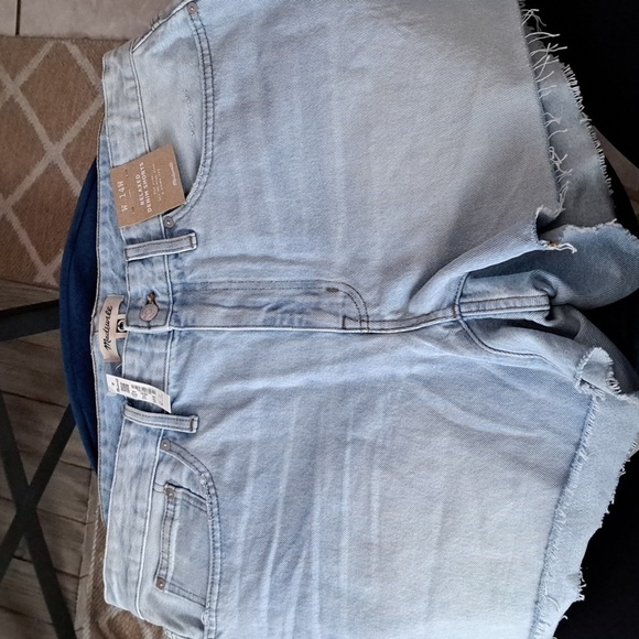 NWT Madewell Relaxed Denim Shorts in Essen Wash $78 - Picture 13 of 13